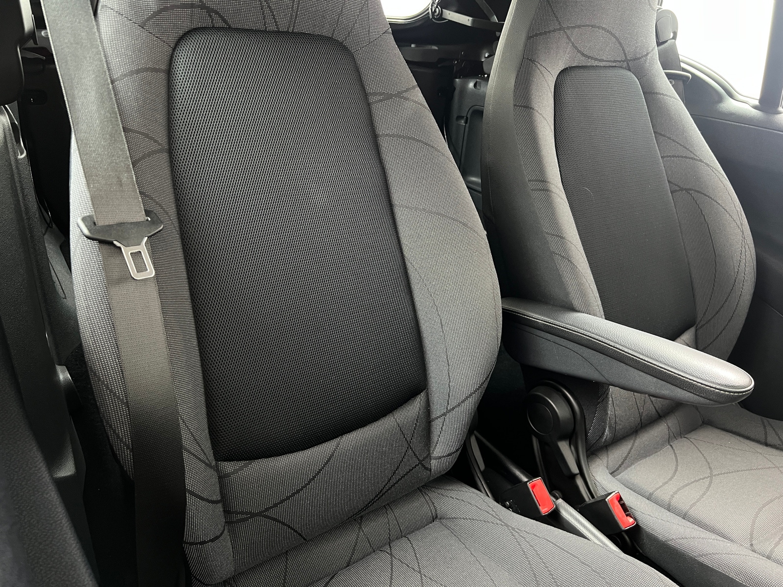 Thumbnail: 2012 smart fortwo - 2