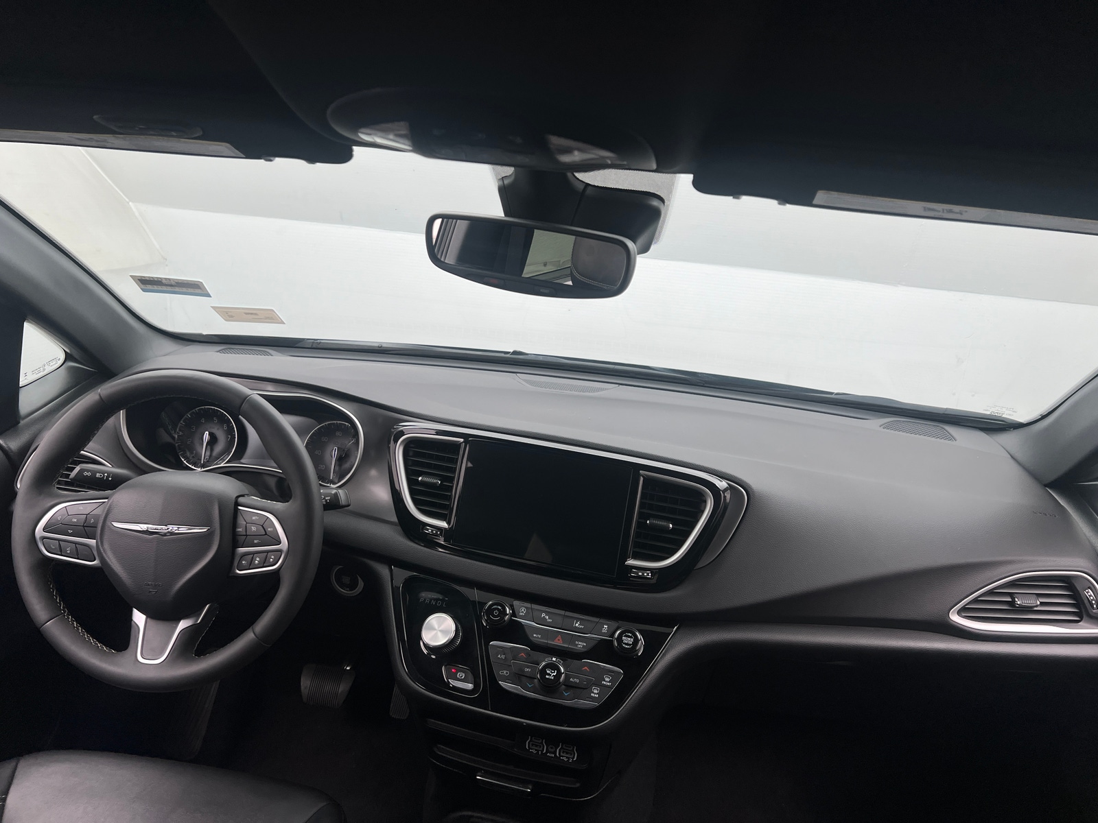 Thumbnail: 2025 Chrysler Pacifica - 2