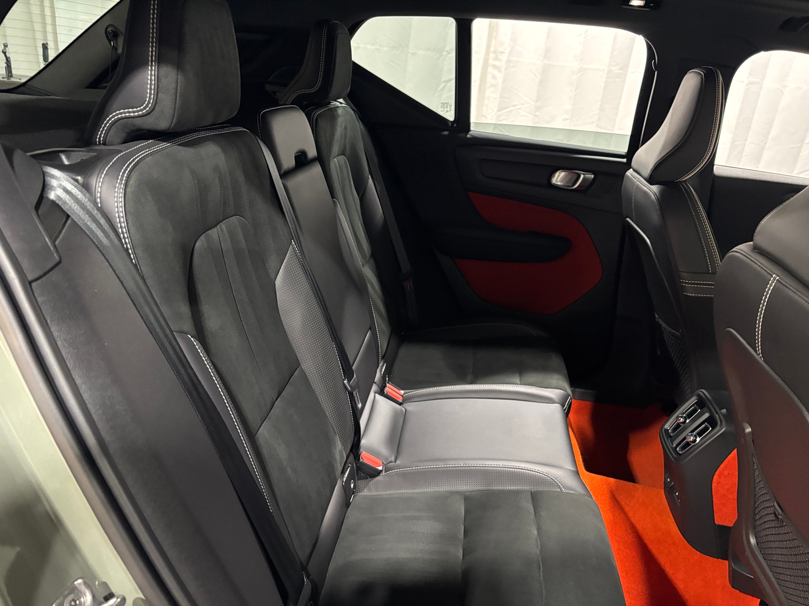 Thumbnail: 2021 Volvo XC40 - 5
