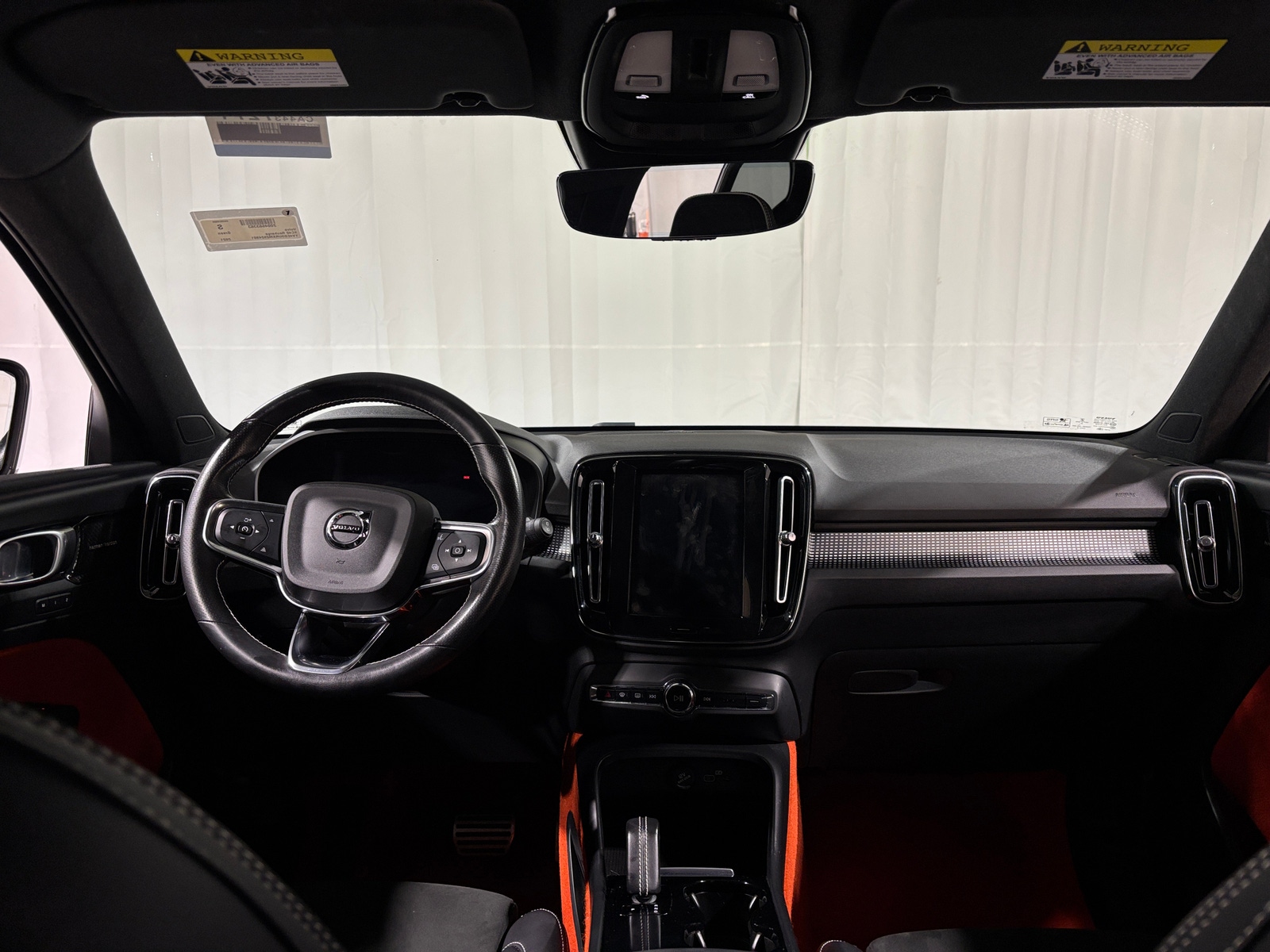 Thumbnail: 2021 Volvo XC40 - 2