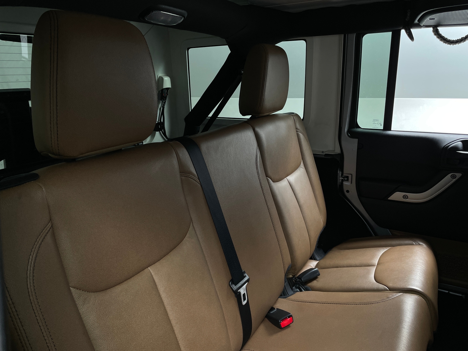 Thumbnail: 2016 Jeep Wrangler - 6
