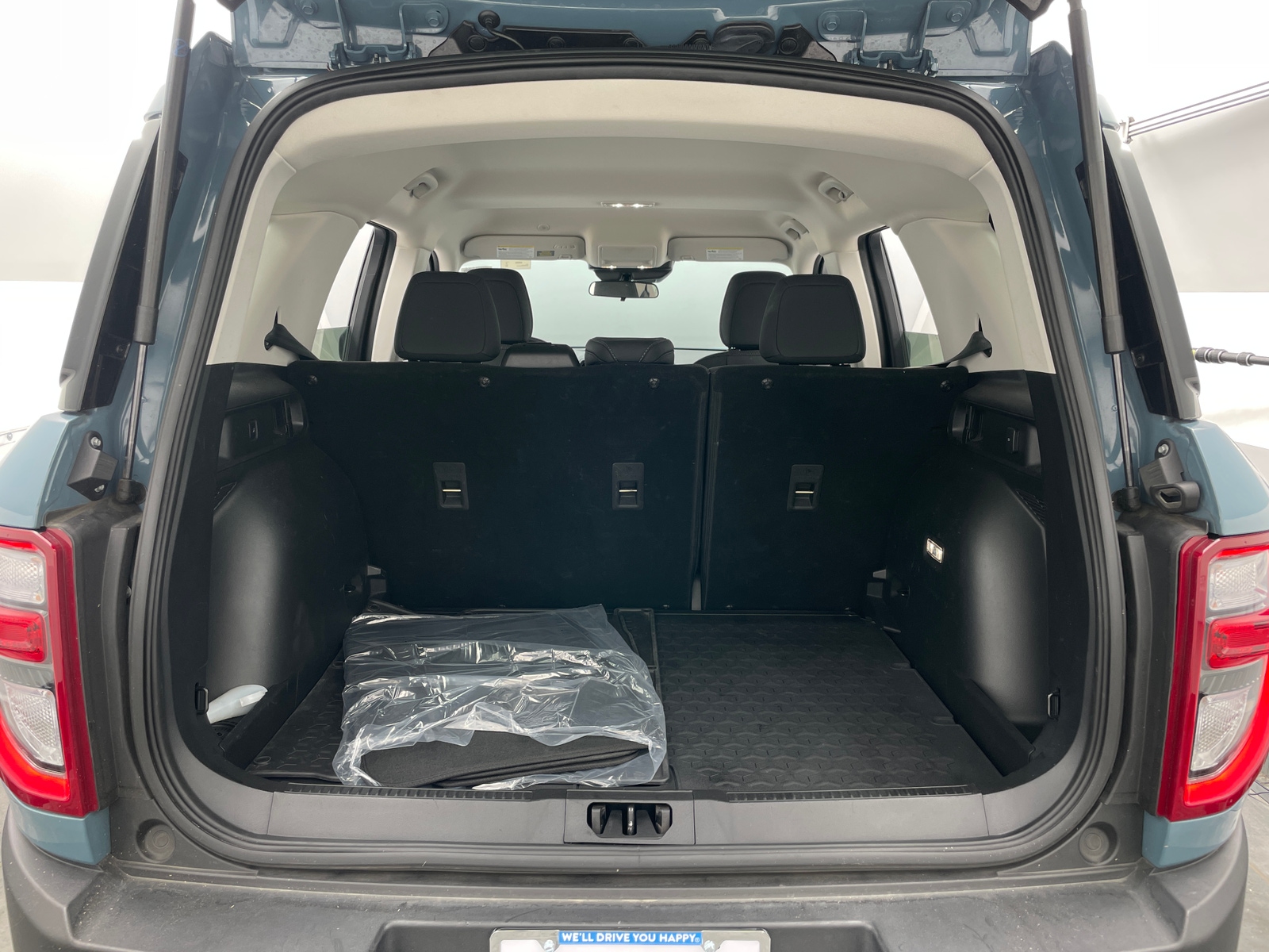 Thumbnail: 2023 Ford Bronco Sport - 7