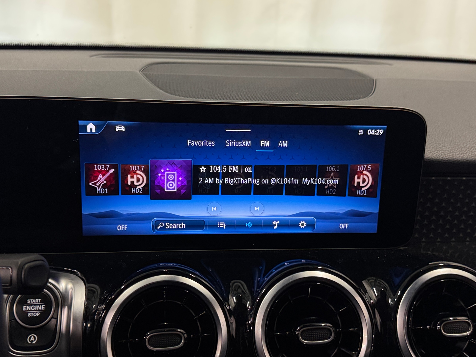 Thumbnail: 2025 Mercedes-Benz GLB - 3