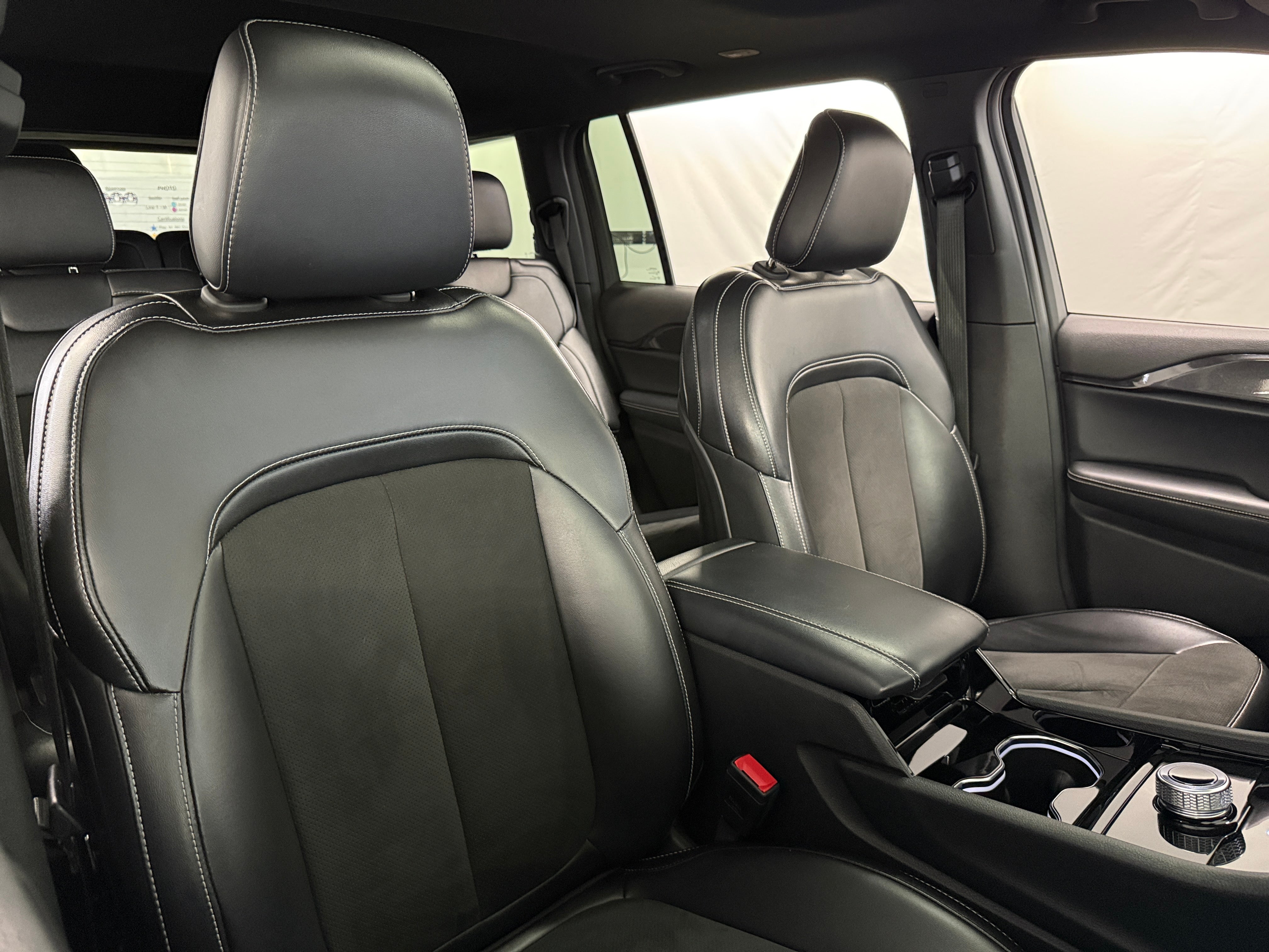 2023 Jeep Grand Cherokee L Altitude - Photo 4