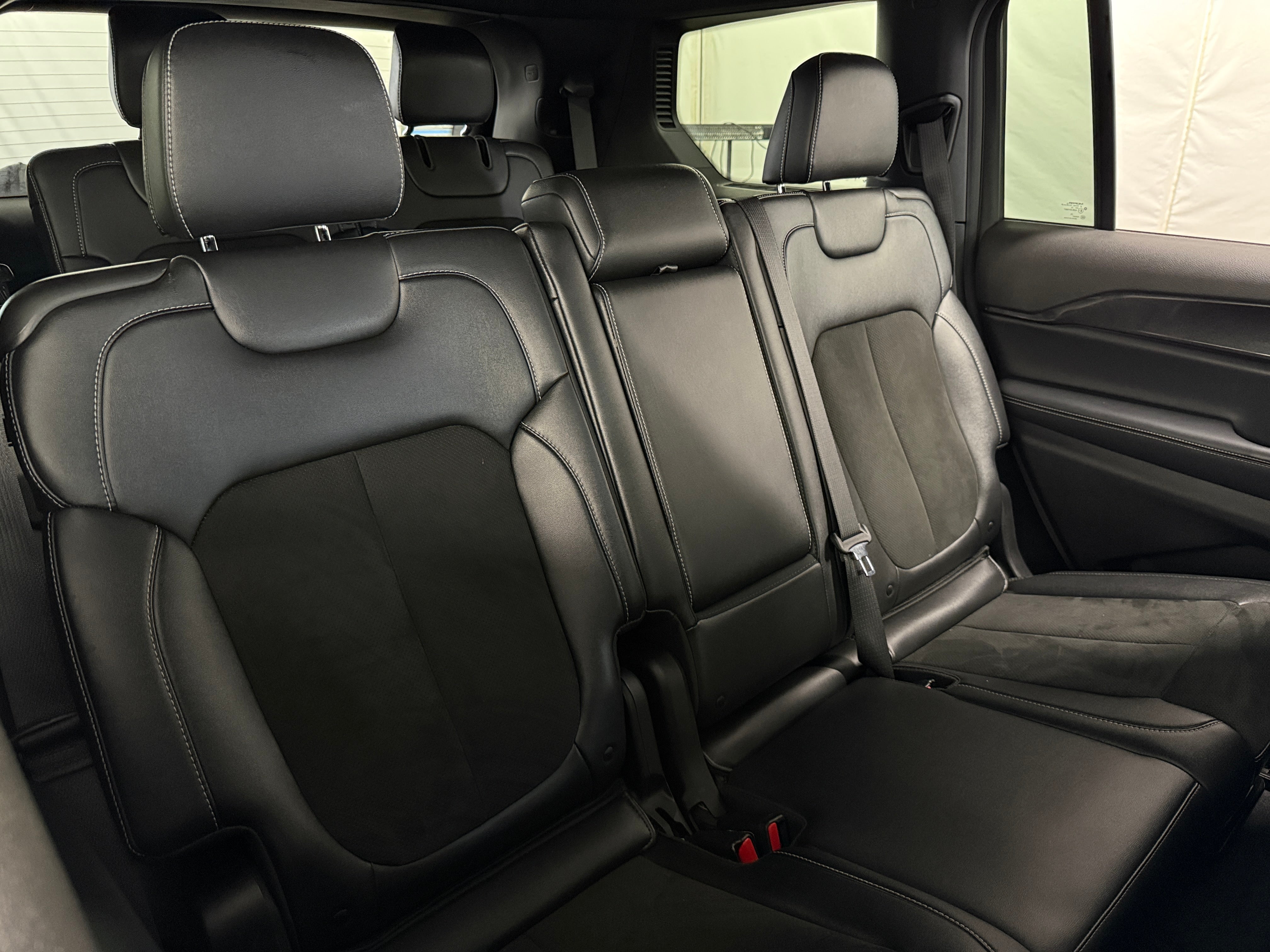 2023 Jeep Grand Cherokee L Altitude - Photo 6
