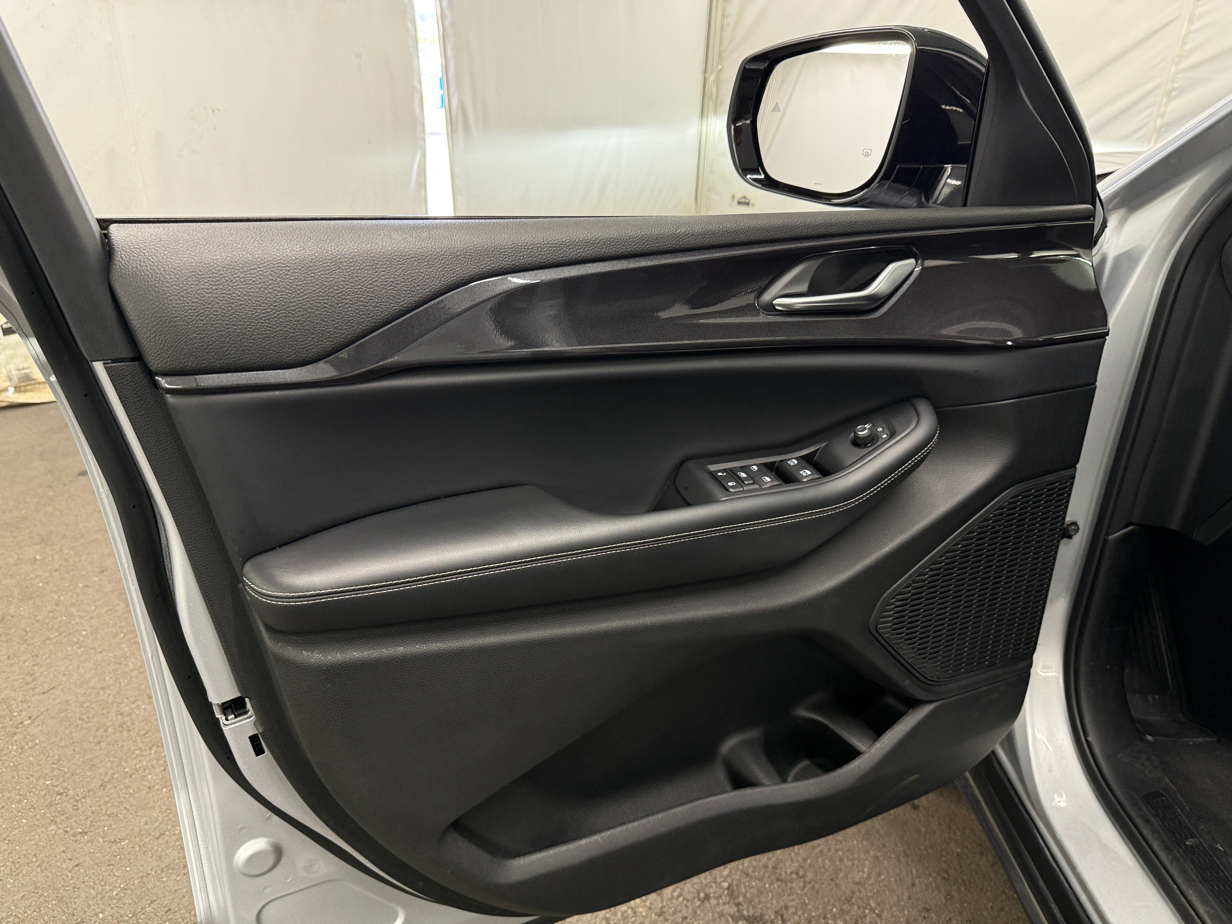 2023 Jeep Grand Cherokee L Altitude - Photo 14