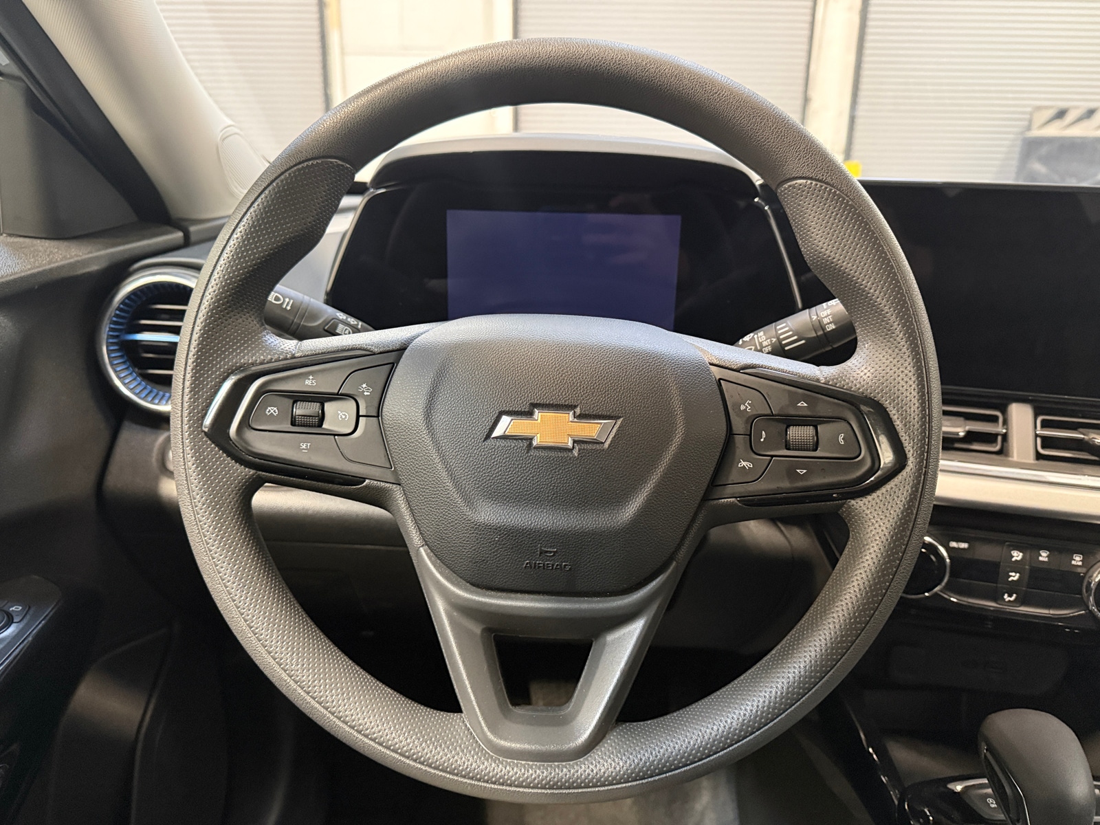 Thumbnail: 2025 Chevrolet Trax - 5