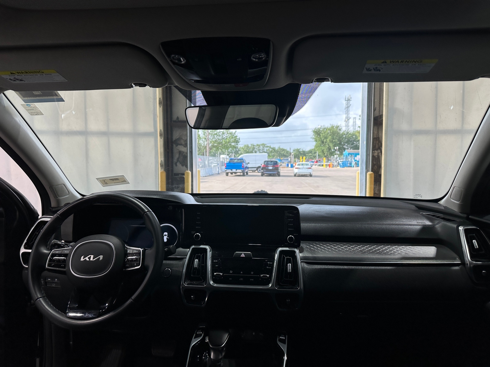 Thumbnail: 2023 Kia Sorento - 2