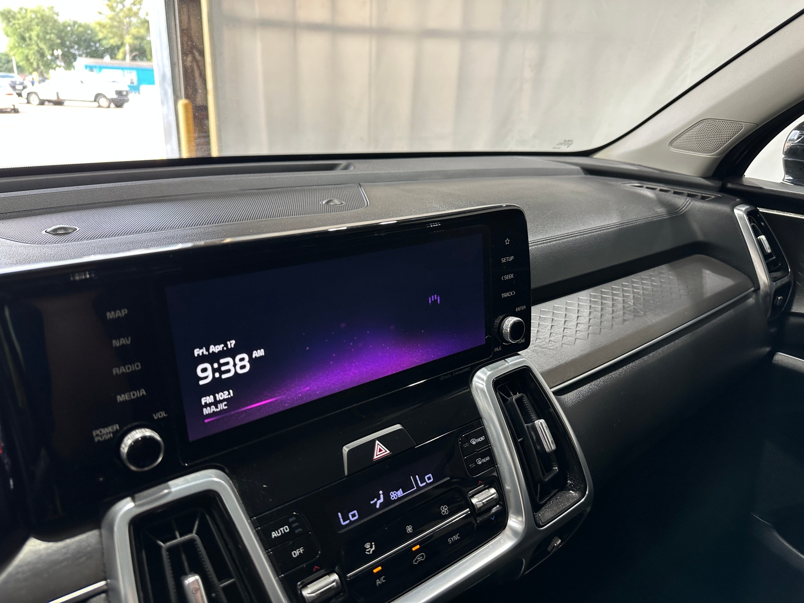 Thumbnail: 2023 Kia Sorento - 3