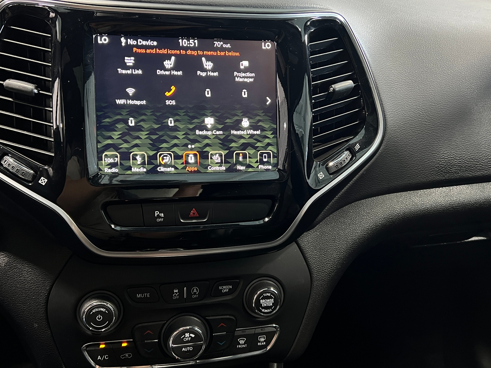 Thumbnail: 2019 Jeep Cherokee - 3