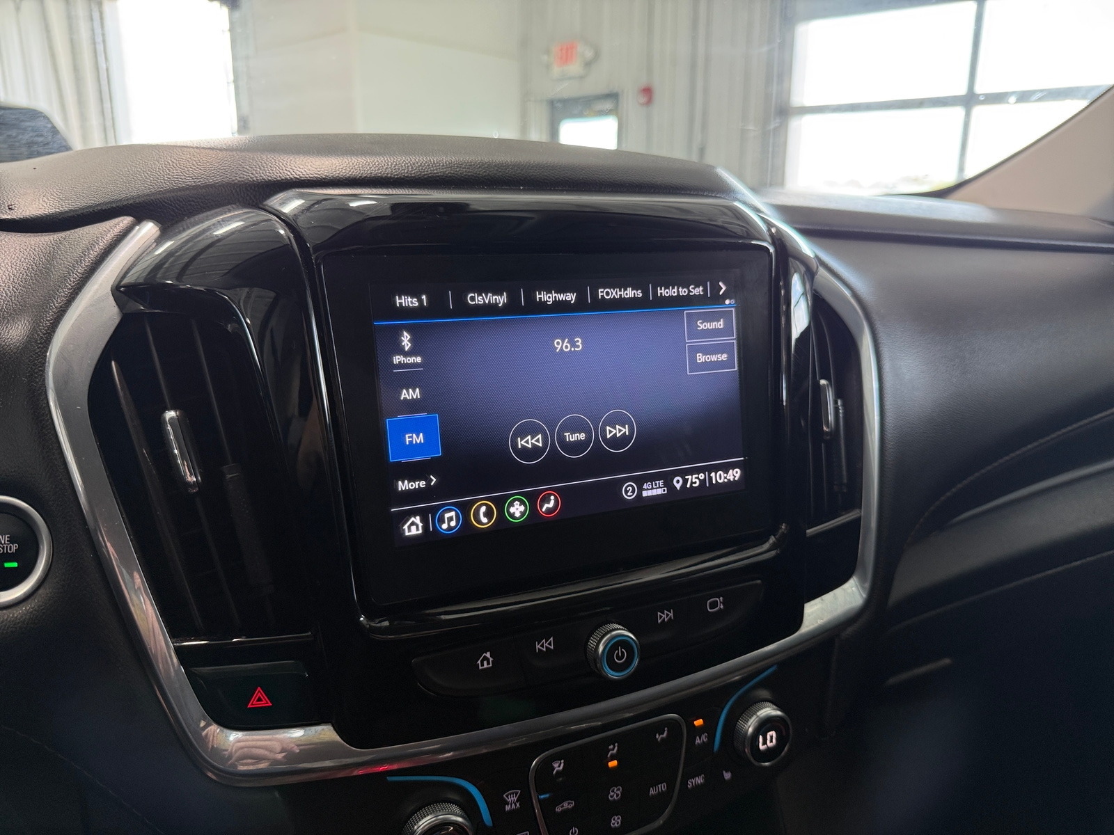 Thumbnail: 2020 Chevrolet Traverse - 4