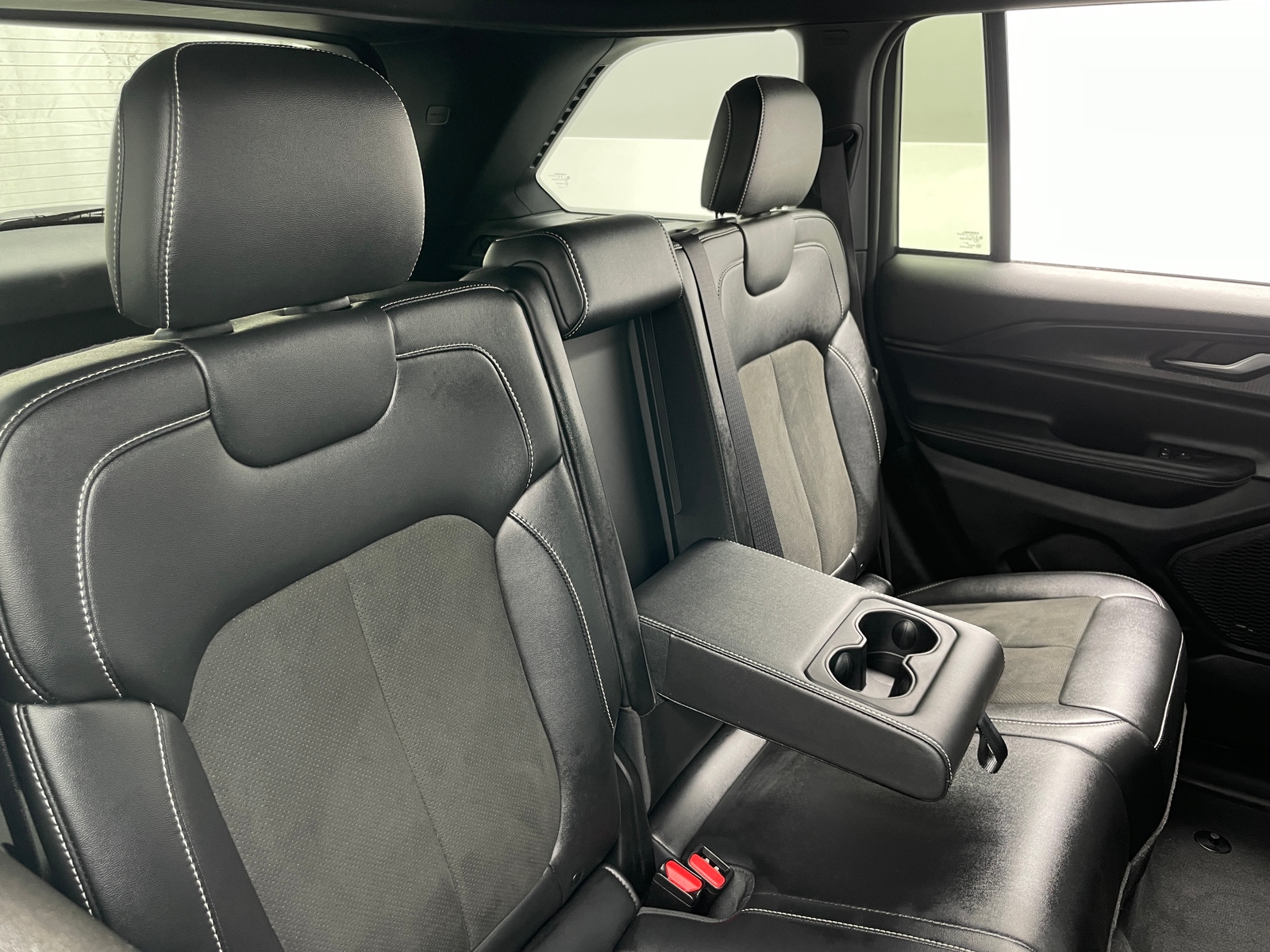 Thumbnail: 2023 Jeep Grand Cherokee - 5