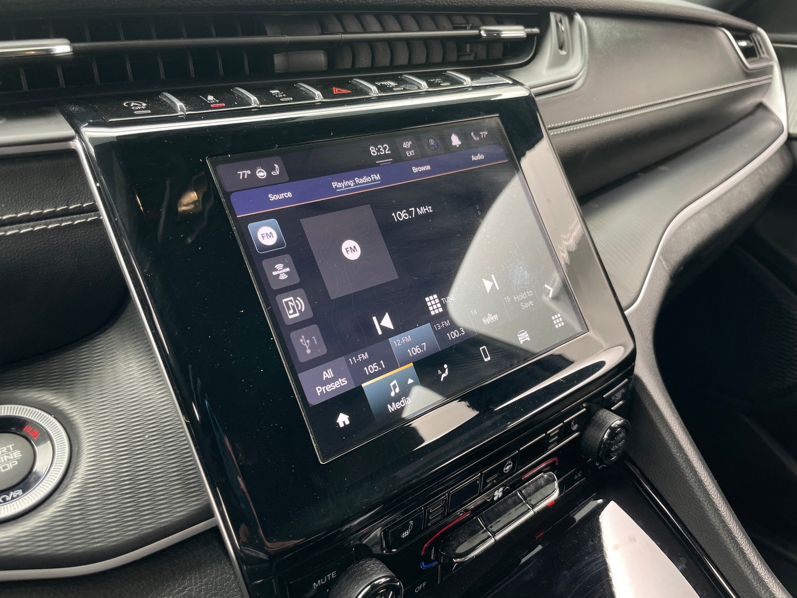 Thumbnail: 2023 Jeep Grand Cherokee - 3