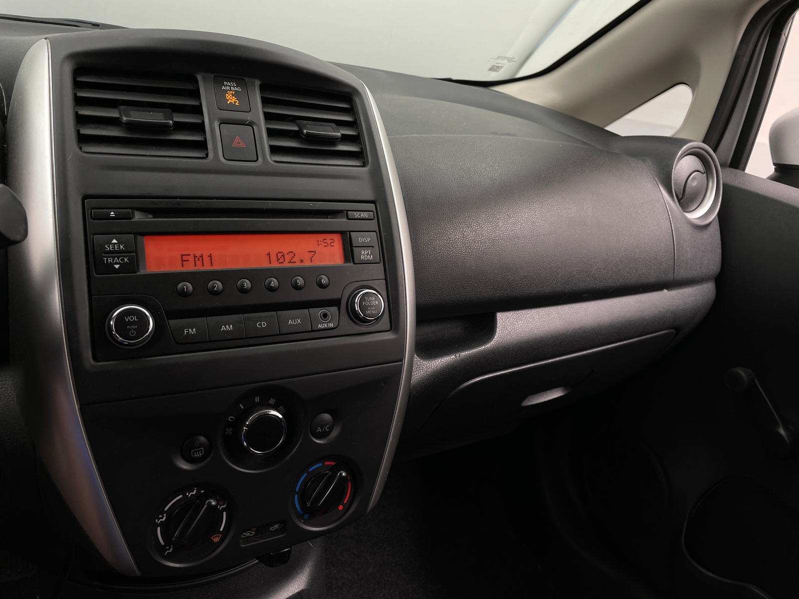 Thumbnail: 2015 Nissan Versa - 4