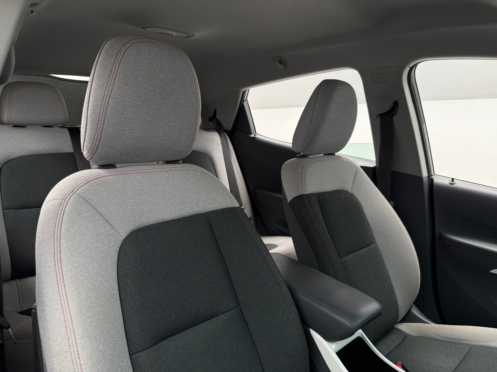 Thumbnail: 2018 Chevrolet Bolt EV - 2