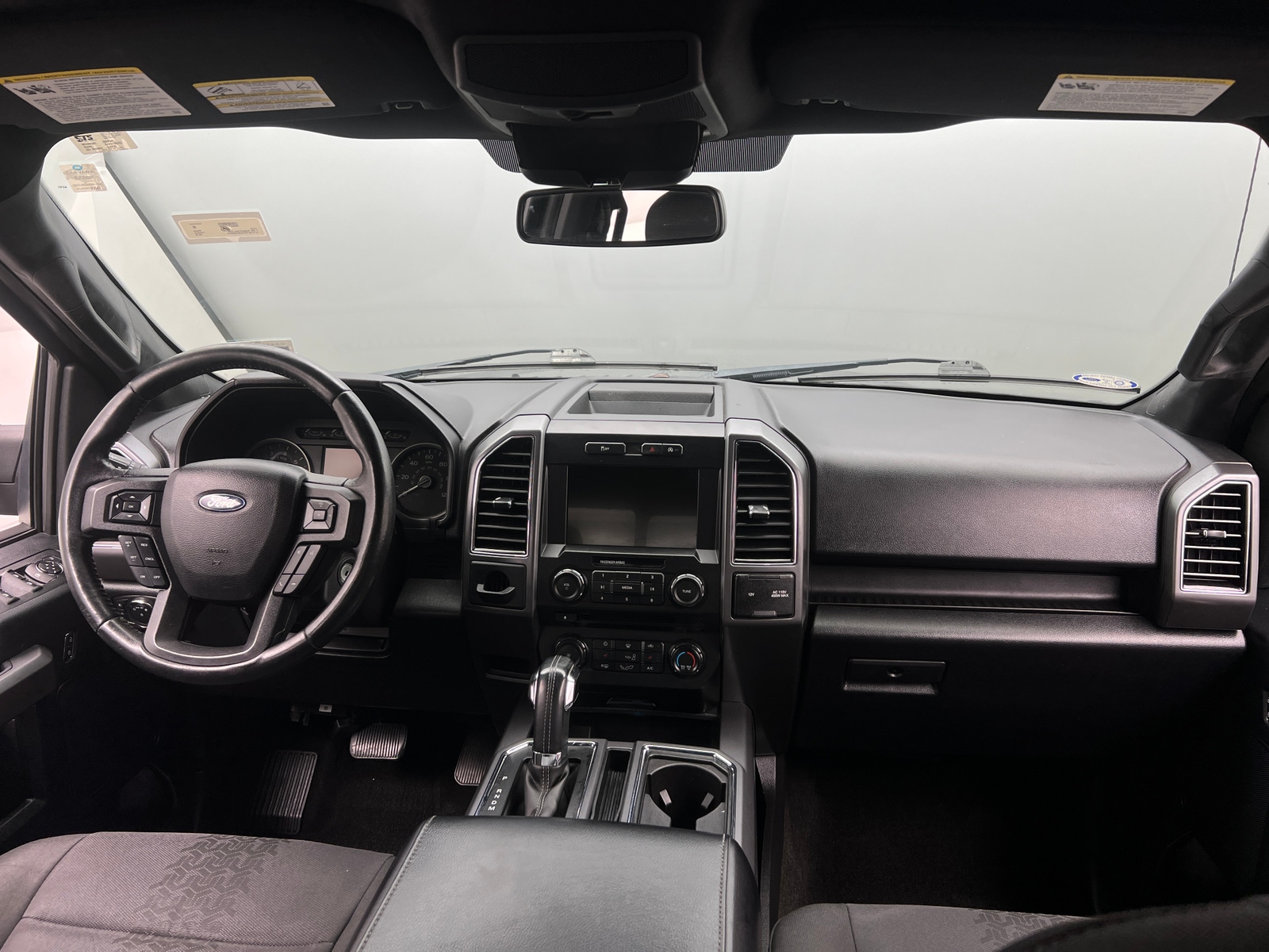 Thumbnail: 2018 Ford Econoline - 3