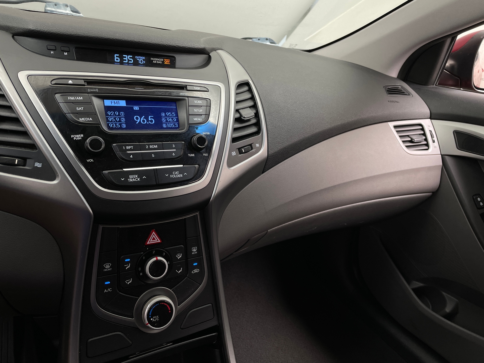 Thumbnail: 2016 Hyundai Elantra - 4