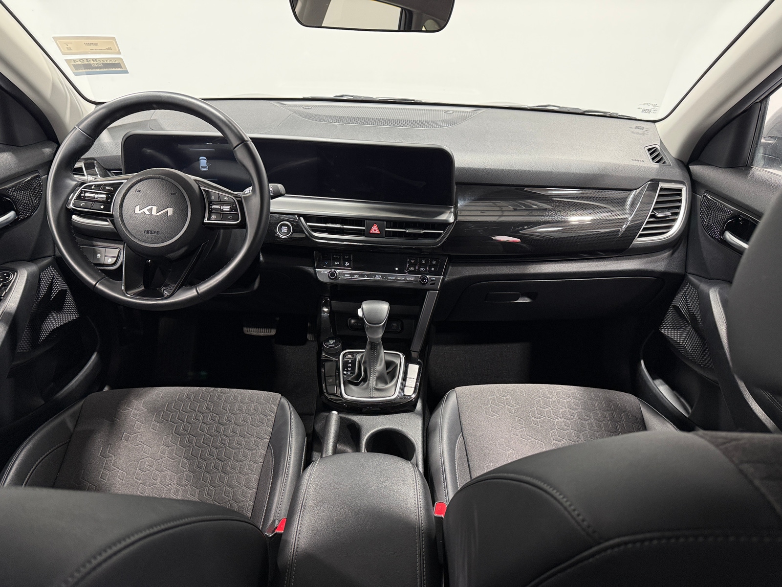 Thumbnail: 2025 Kia Seltos - 3