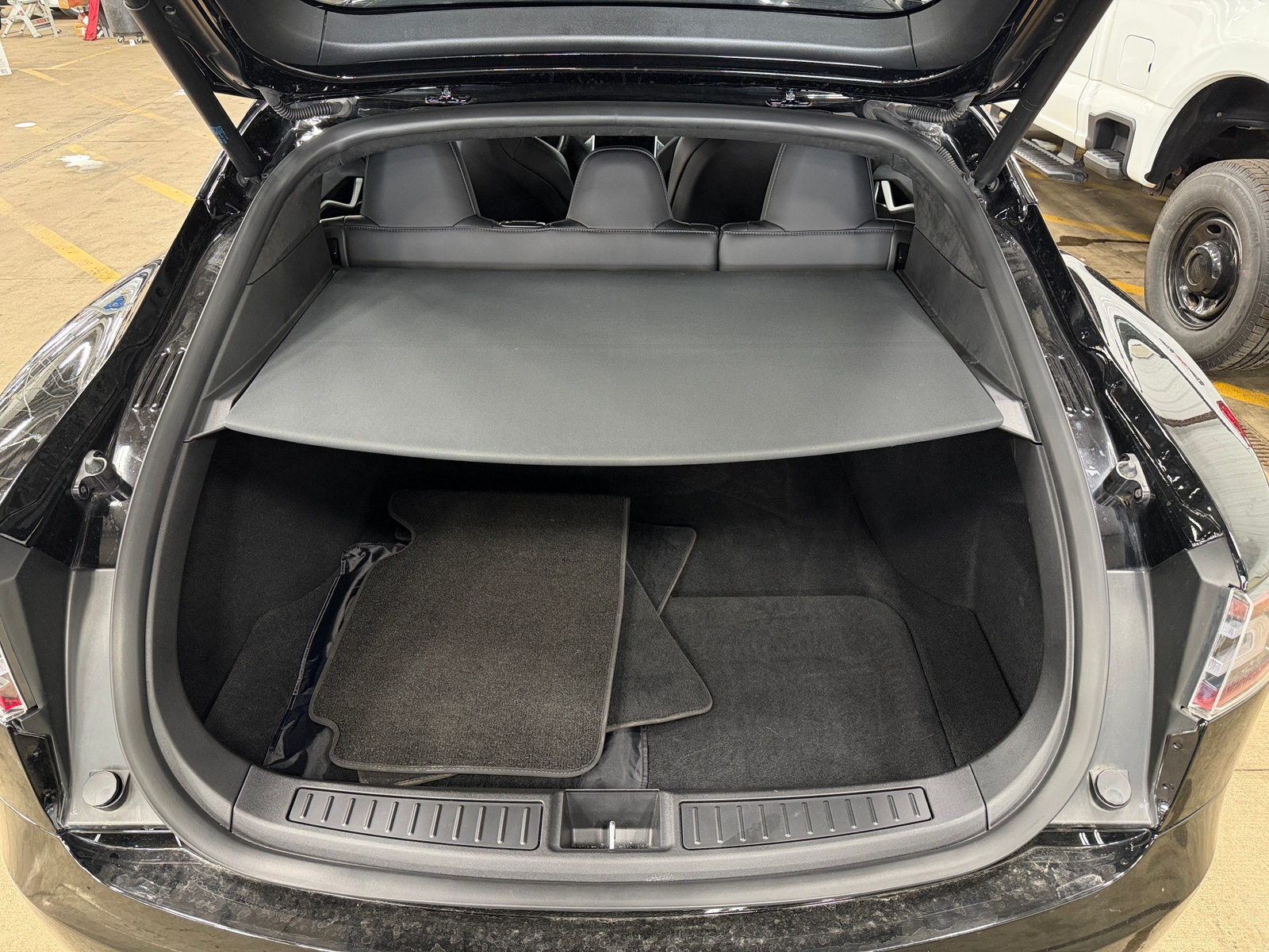 Thumbnail: 2017 Tesla Model S - 6