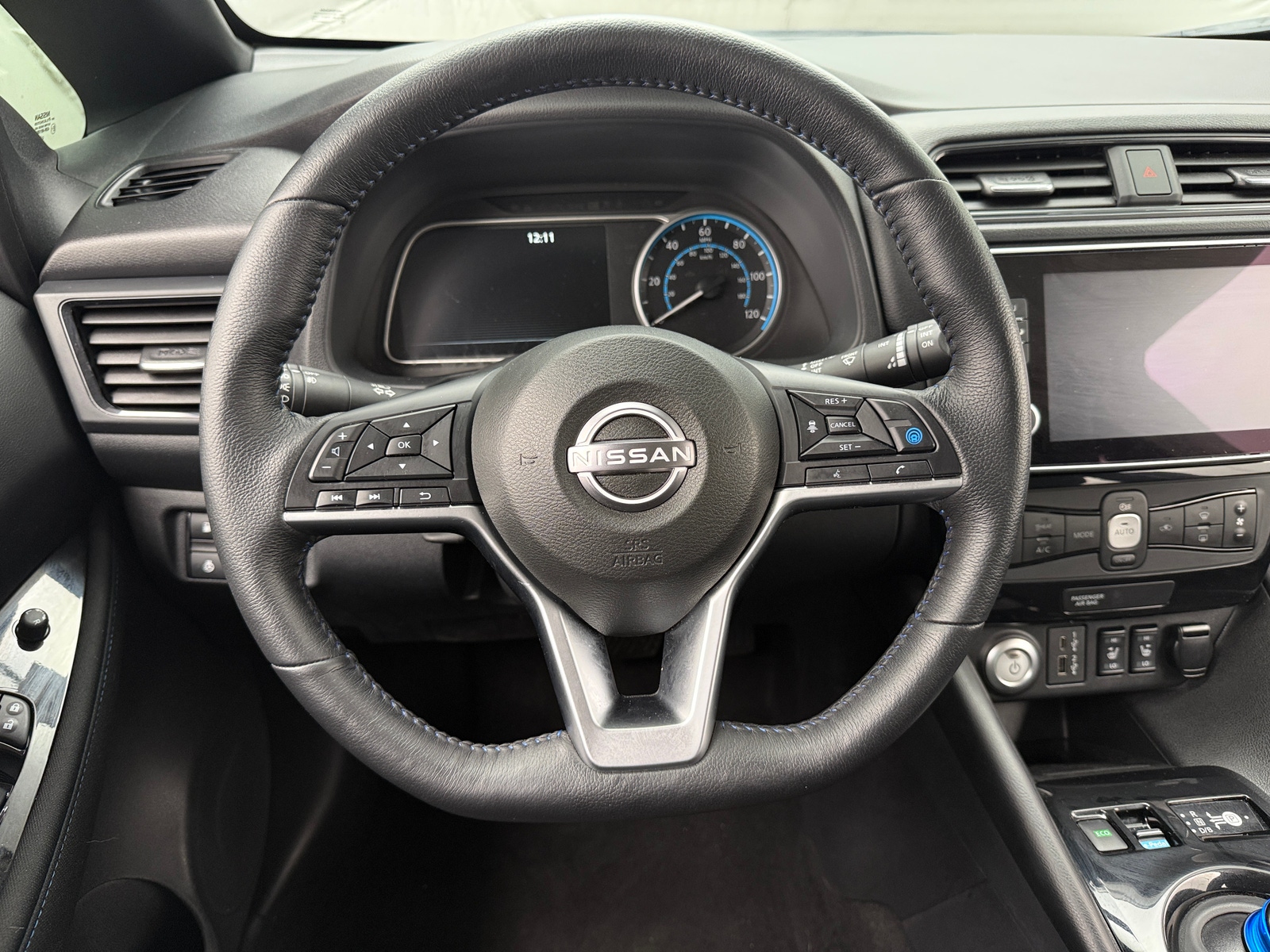 Thumbnail: 2023 Nissan Leaf - 5