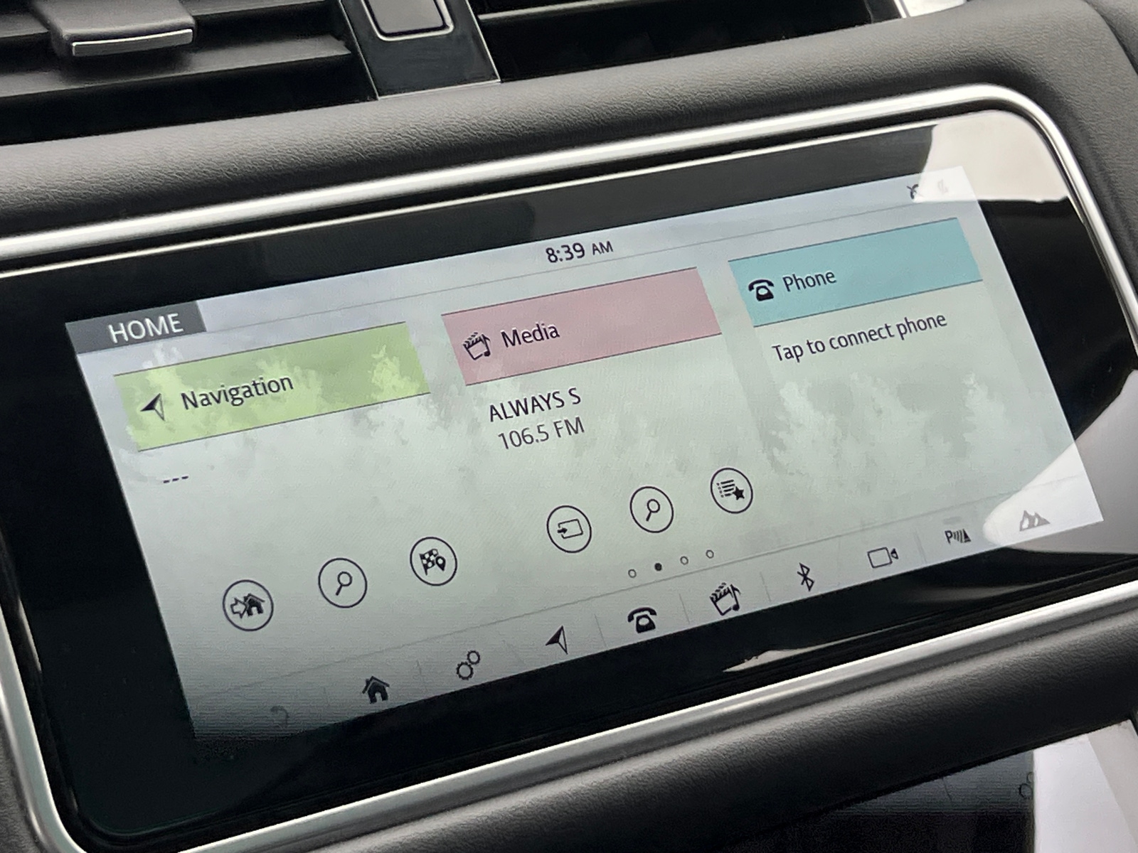 Thumbnail: 2020 Land Rover Range Rover Sport - 3