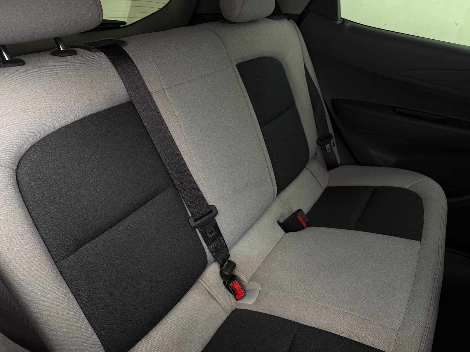 Thumbnail: 2017 Chevrolet Bolt EV - 6