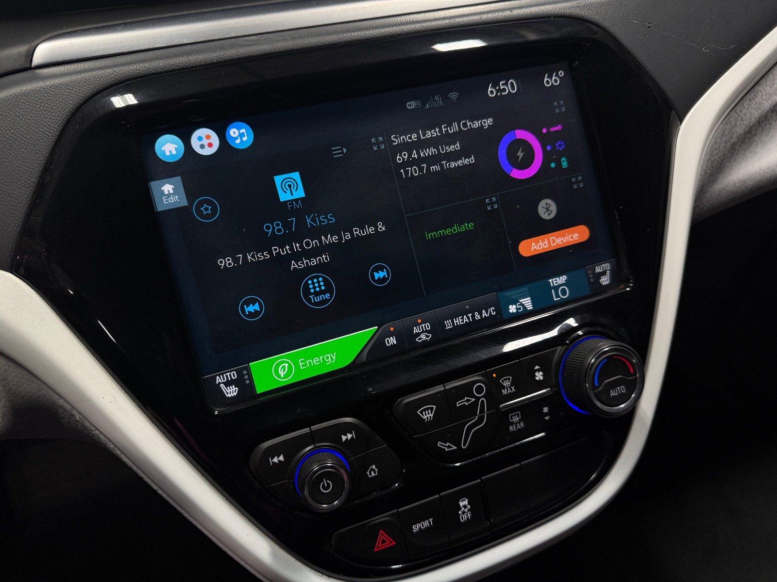 Thumbnail: 2017 Chevrolet Bolt EV - 4