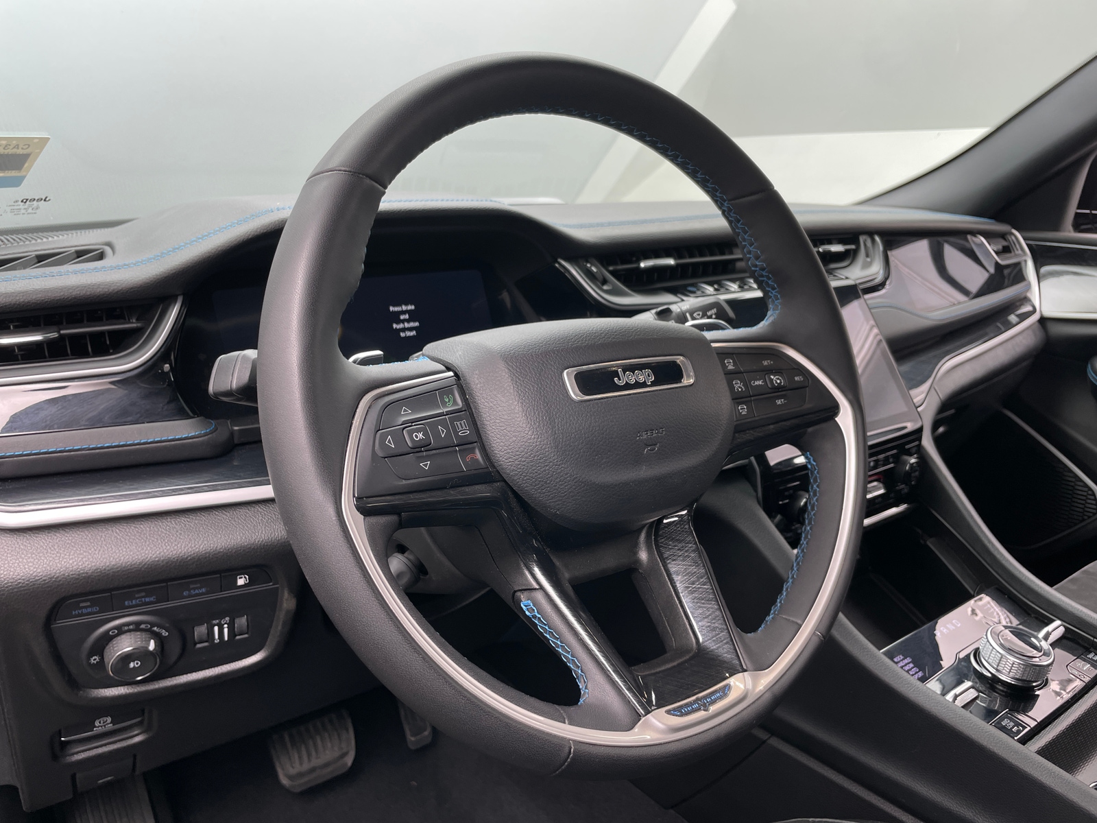 Thumbnail: 2023 Jeep Grand Cherokee - 4