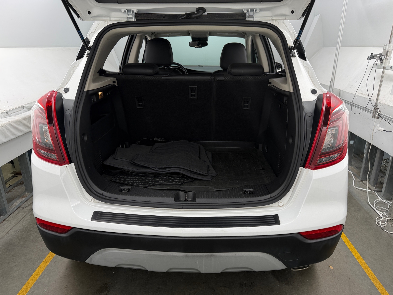 Thumbnail: 2020 Buick Encore - 6