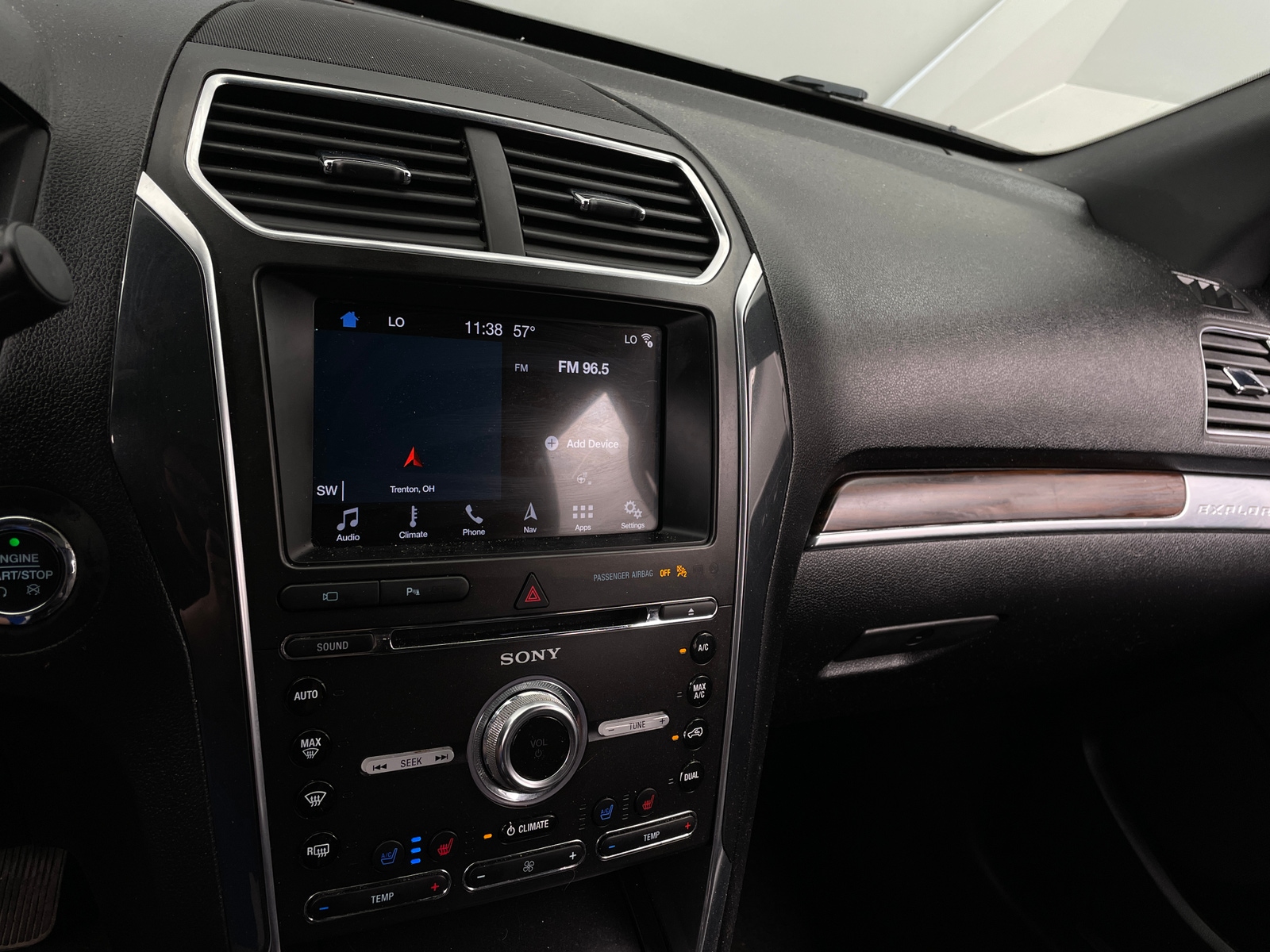 Thumbnail: 2018 Ford Explorer - 3