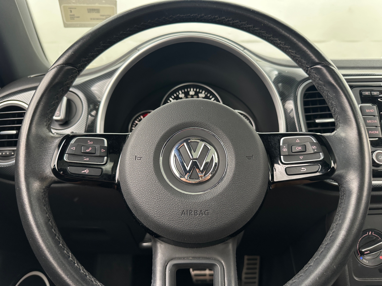 Thumbnail: 2012 Volkswagen Beetle - 5