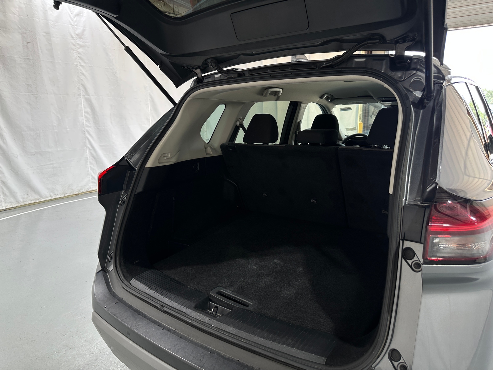 Thumbnail: 2021 Nissan Rogue - 7