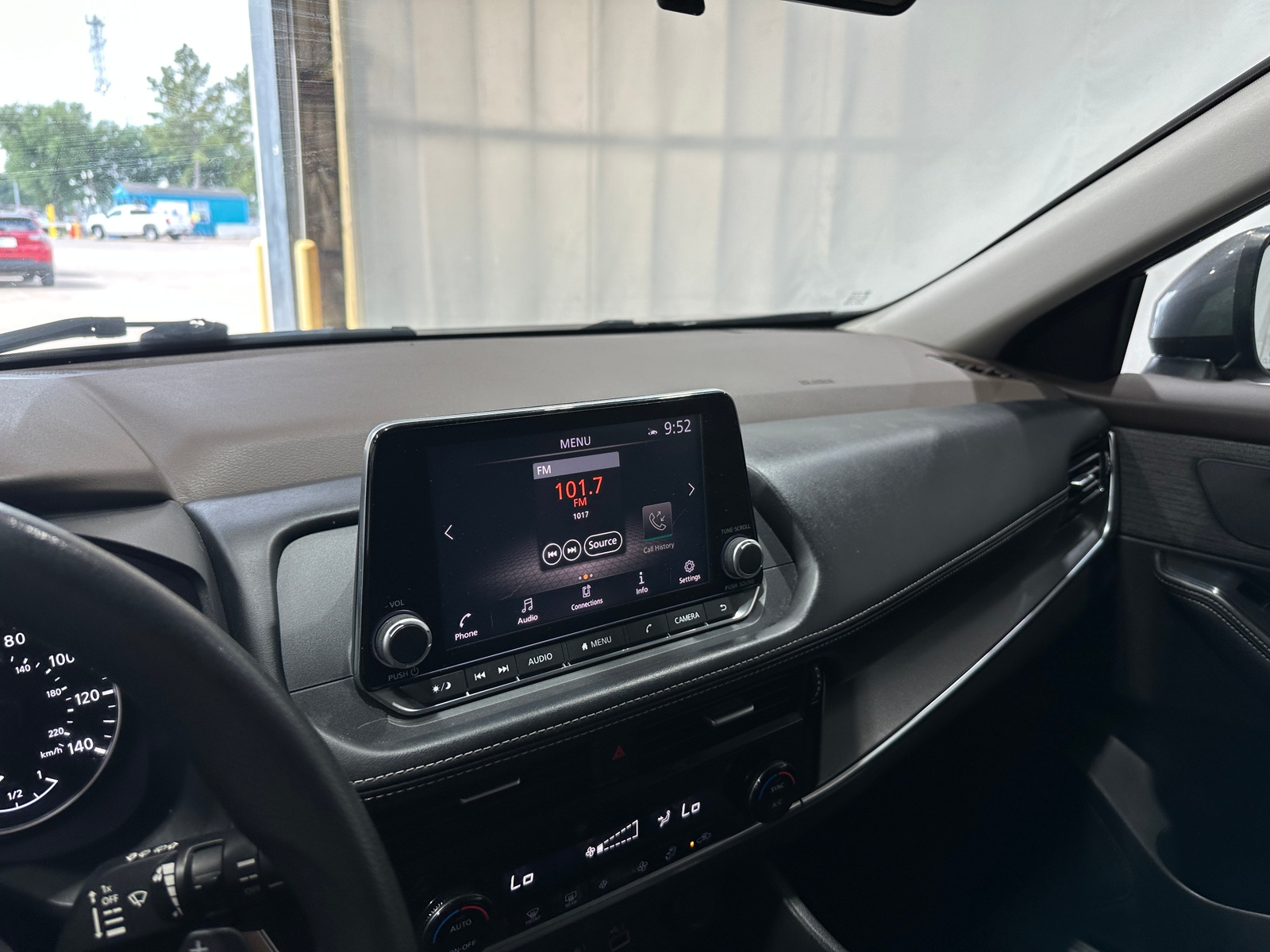 Thumbnail: 2021 Nissan Rogue - 4