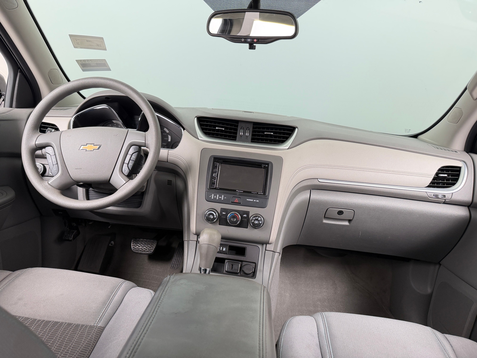 Thumbnail: 2017 Chevrolet Traverse - 3