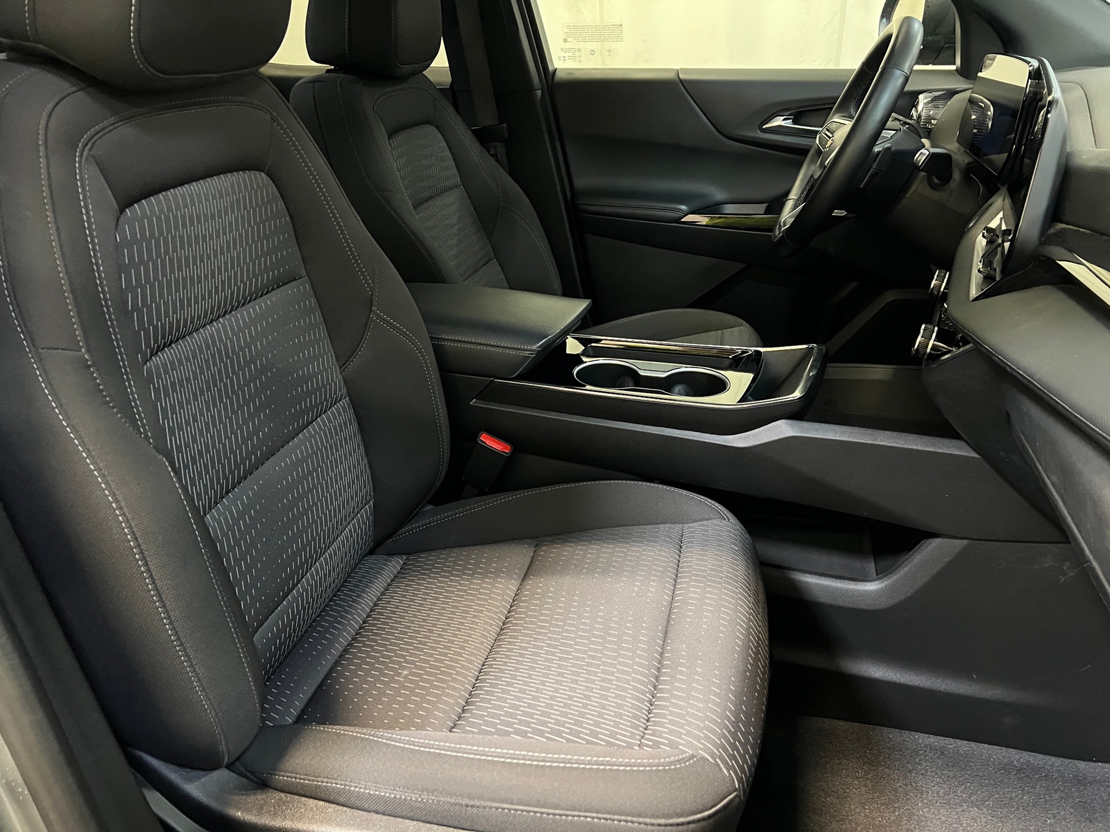 Thumbnail: 2025 Chevrolet Equinox - 2