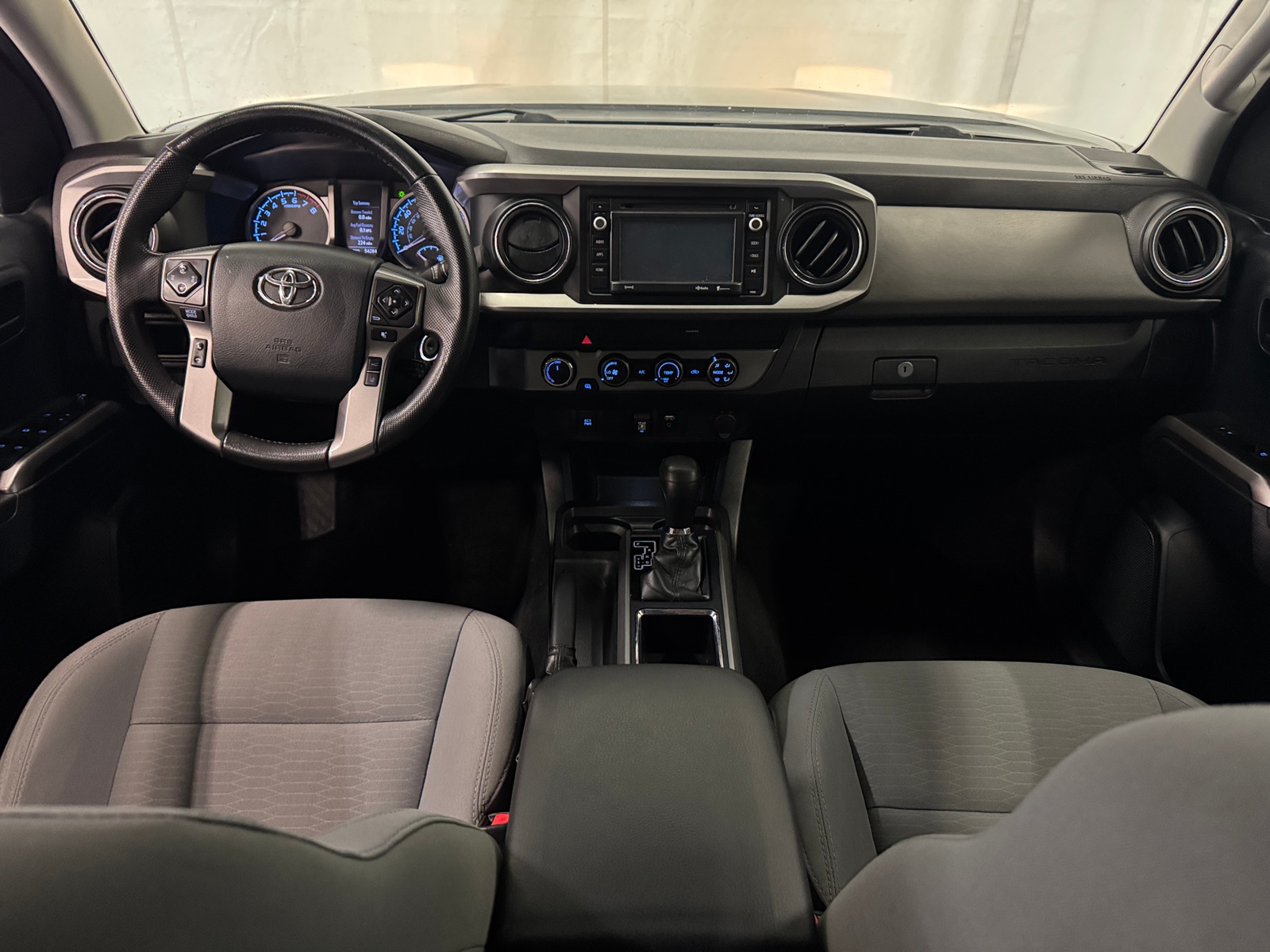 Thumbnail: 2019 Toyota Tacoma - 3