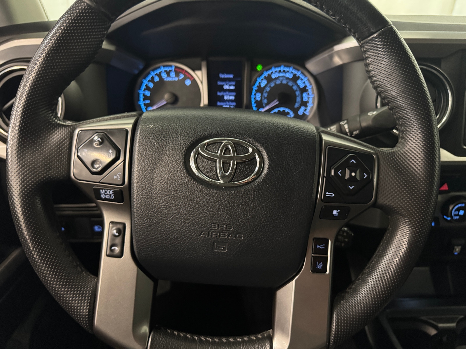 Thumbnail: 2019 Toyota Tacoma - 5