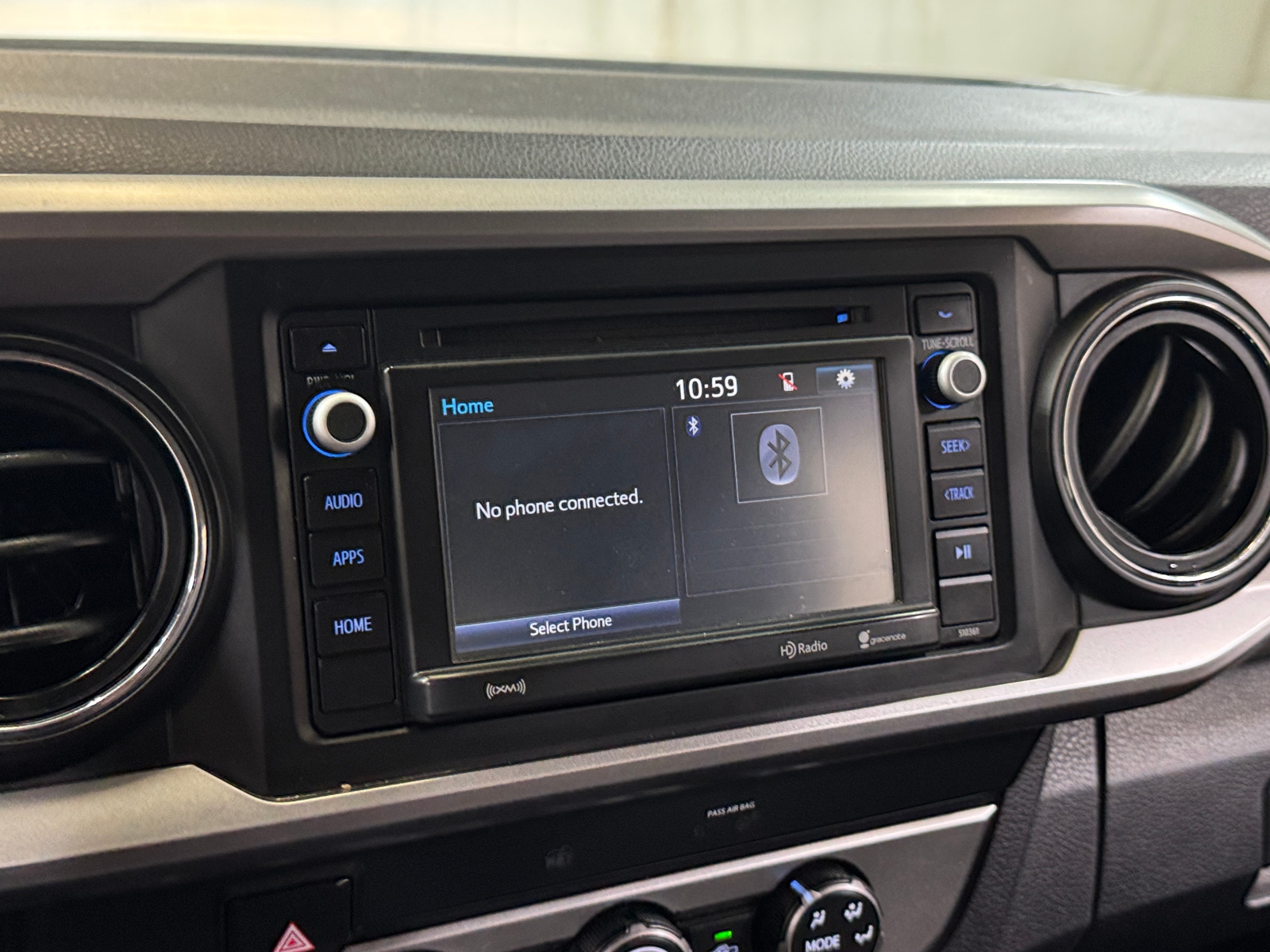 Thumbnail: 2019 Toyota Tacoma - 4