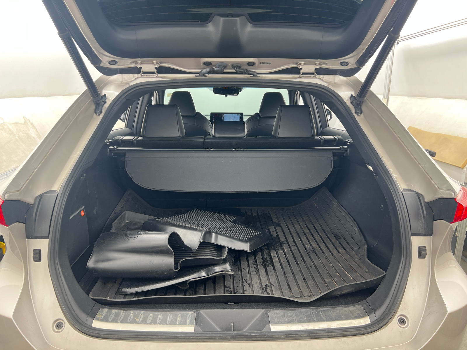 Thumbnail: 2021 Toyota Venza - 6