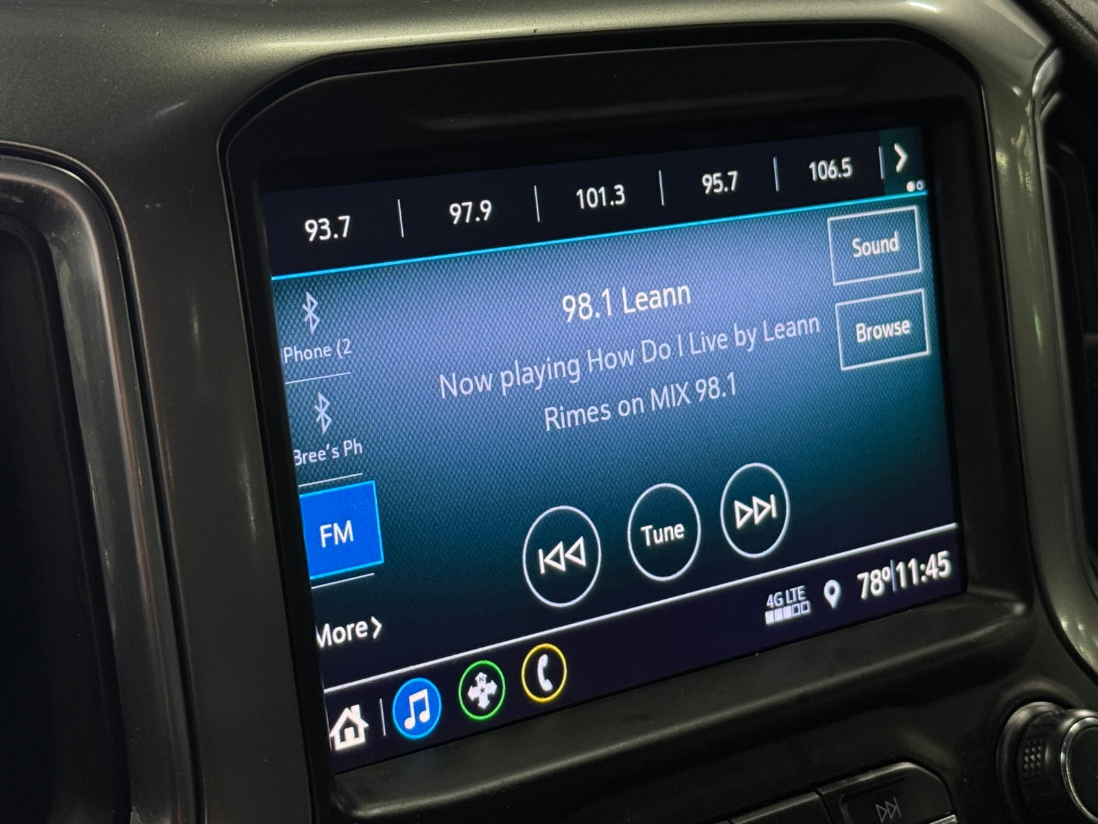 Thumbnail: 2019 Chevrolet Silverado 1500 - 4