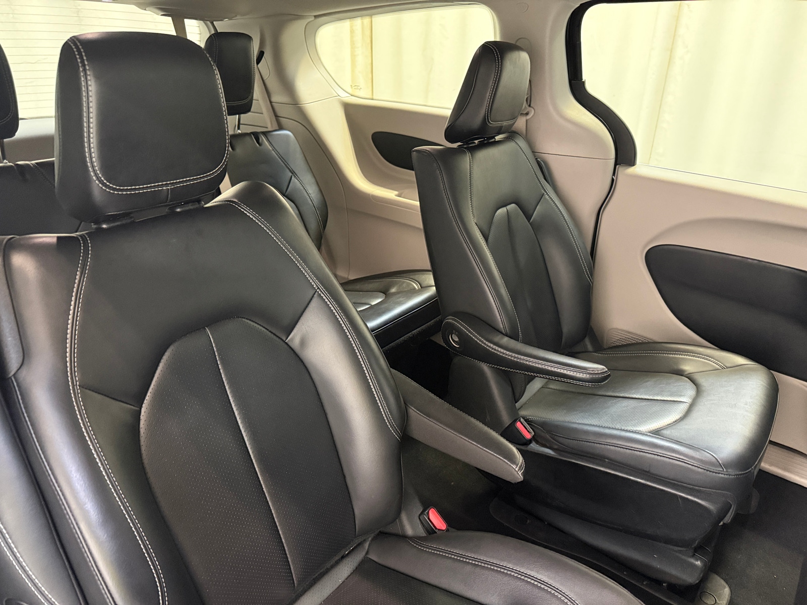 Thumbnail: 2024 Chrysler Pacifica - 5