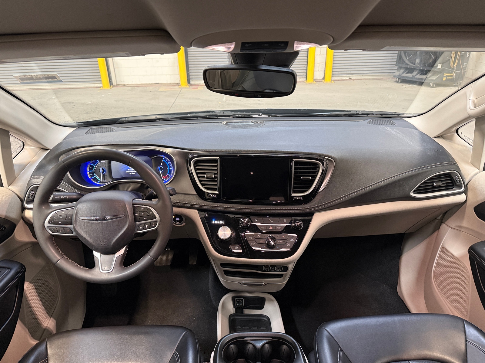 Thumbnail: 2024 Chrysler Pacifica - 2