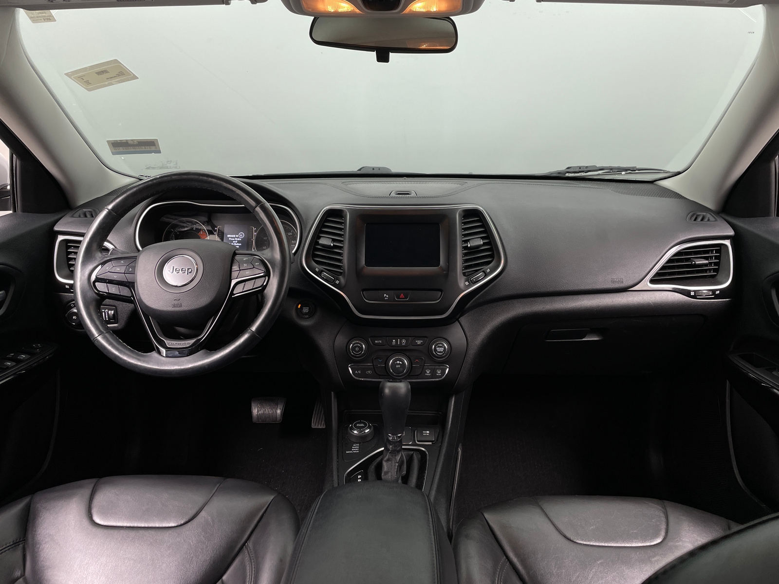 Thumbnail: 2019 Jeep Cherokee - 3