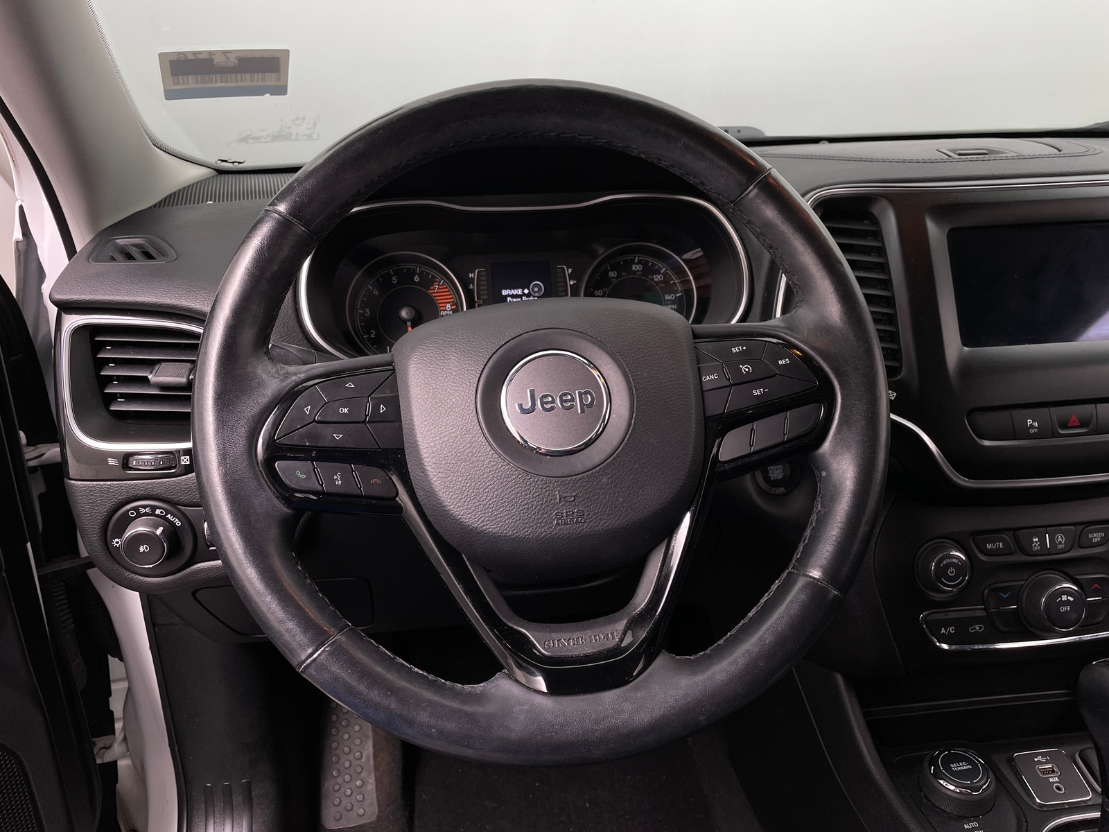 Thumbnail: 2019 Jeep Cherokee - 5