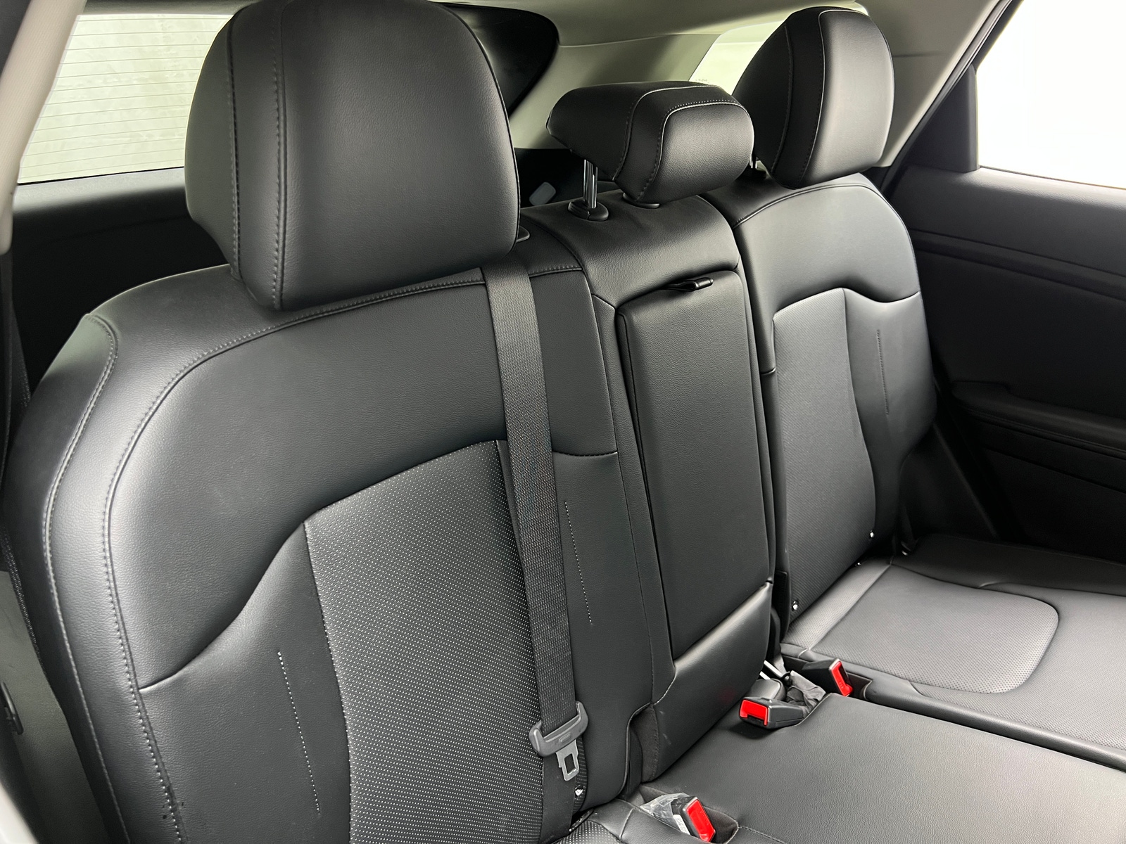 Thumbnail: 2023 Kia Sportage - 5