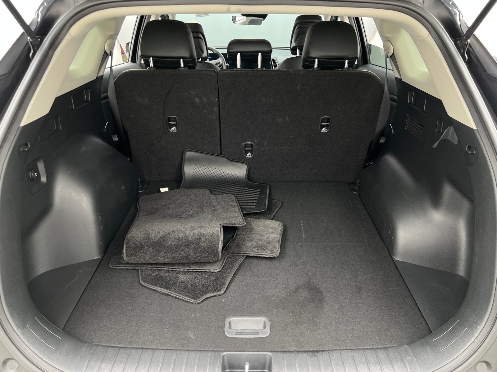 Thumbnail: 2023 Kia Sportage - 6