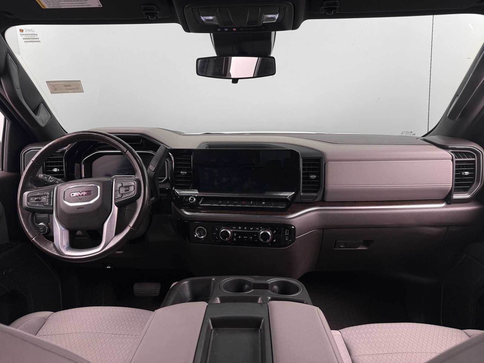 Thumbnail: 2022 GMC Sierra 1500 - 3