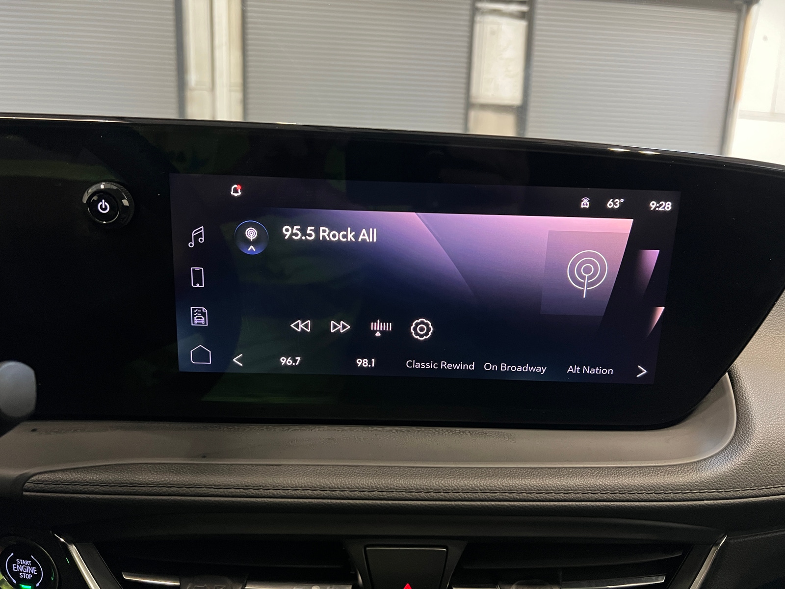 Thumbnail: 2025 Buick Encore GX - 3