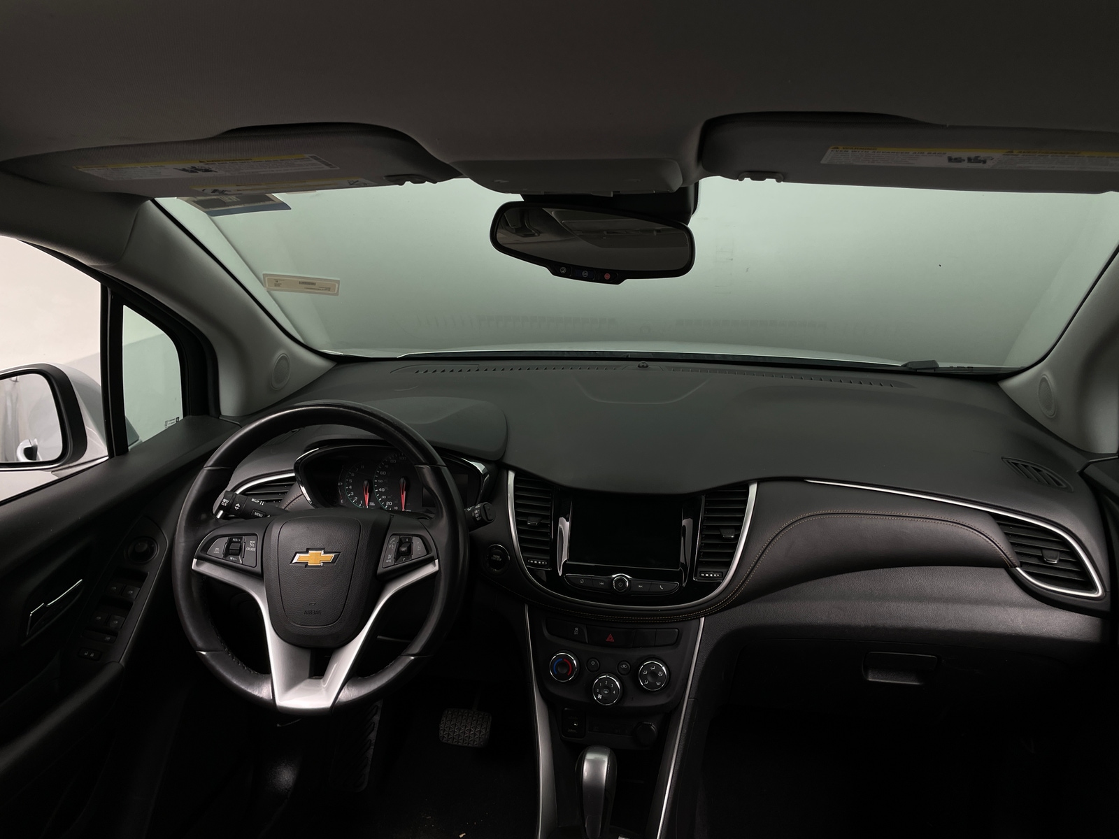 Thumbnail: 2018 Chevrolet Trax - 3