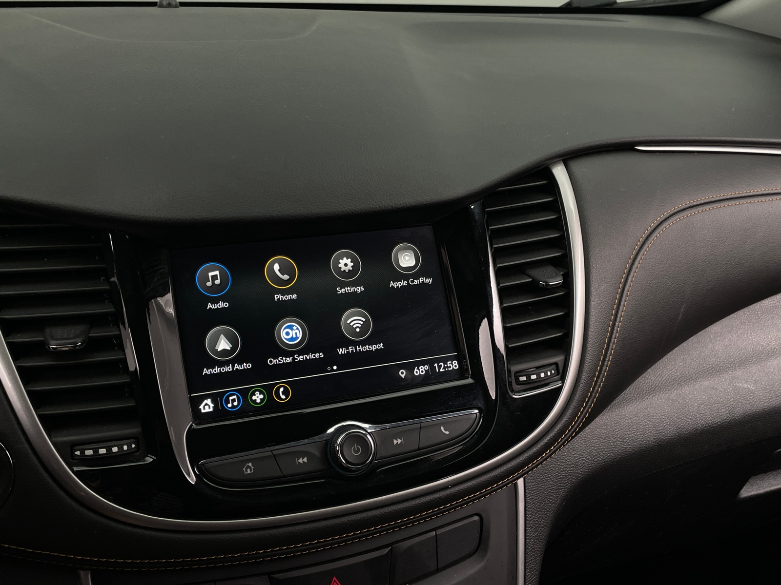 Thumbnail: 2018 Chevrolet Trax - 4